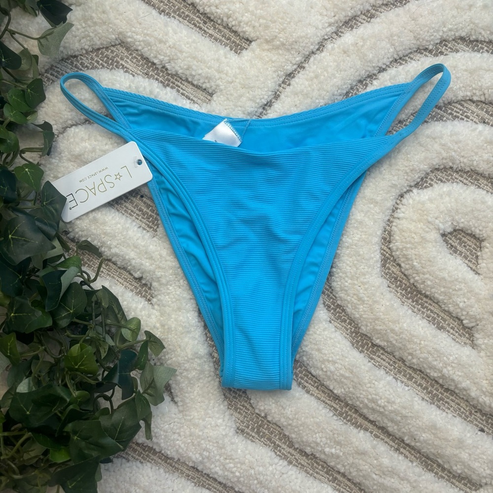 NWT L*SPACE Womens Low-Rise High Leg Ribbed Light Blue Bikini Bottoms Size Large